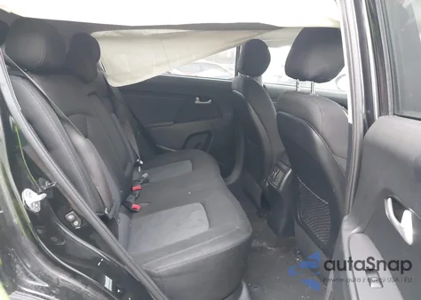 2015 Kia Sportage Lx z USA, uszkodzony, nr VIN KNDPBCAC2F7754391